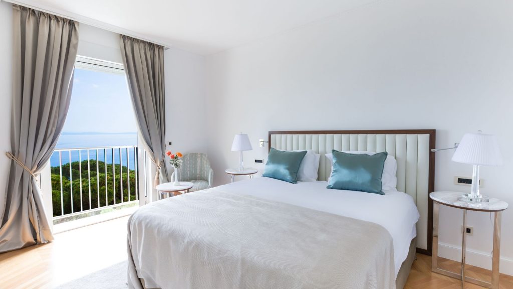 Superior szoba kétszemélyes ággyal vagy 2 külön ággyal, 25 m²-es, kilátással a tengerre és franciaerkéllyel_5